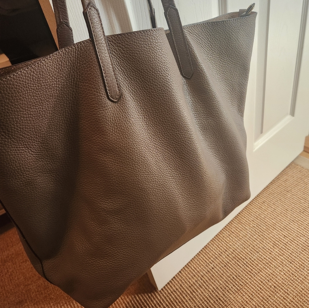 Banana Republic Leather Tote